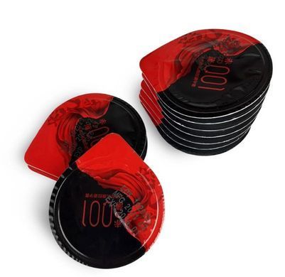 Презерватив OLO RedBlack преміум класу з гіалуроновою змазкою